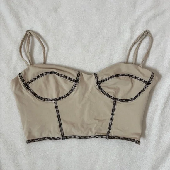 Princess Polly Crop Top - Picture 2 of 5